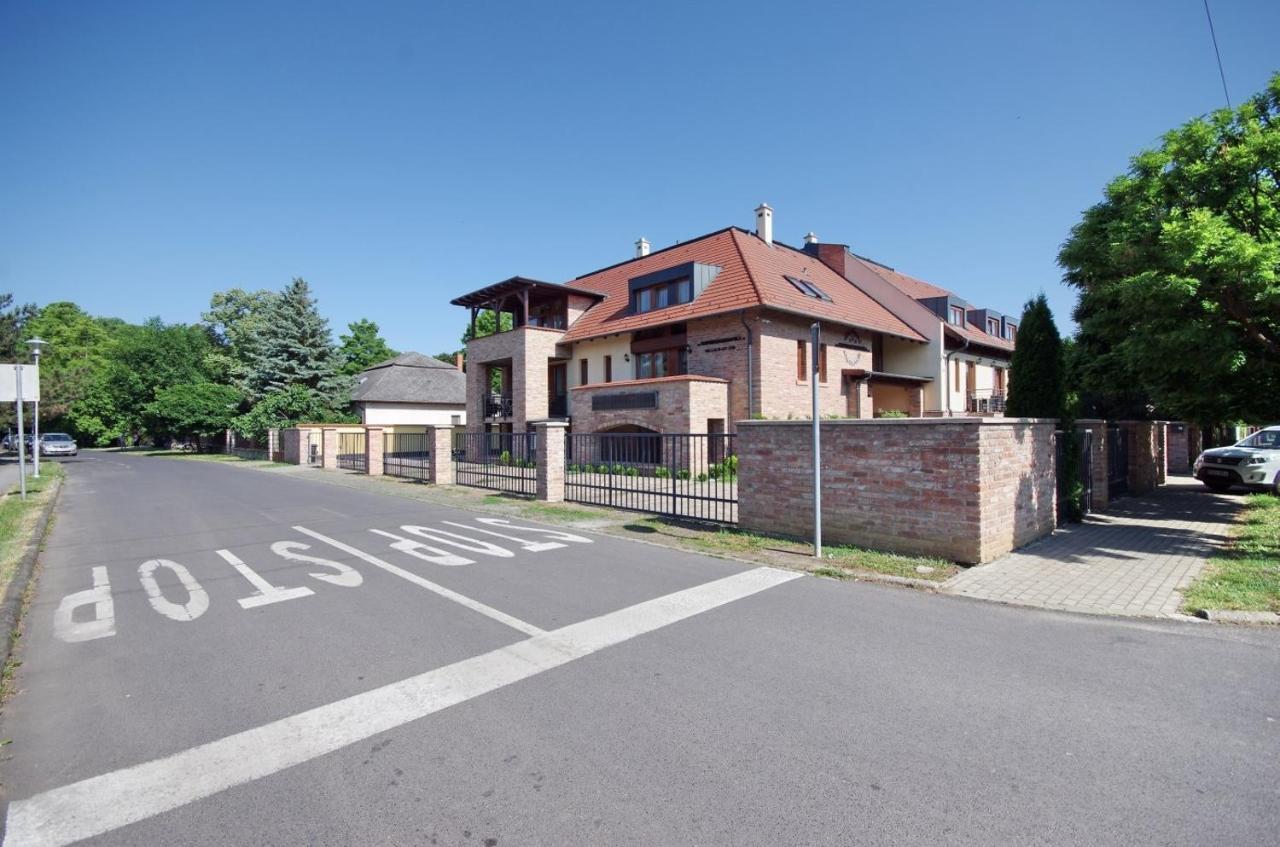 Várfürdő Panzió Gyula Exterior foto