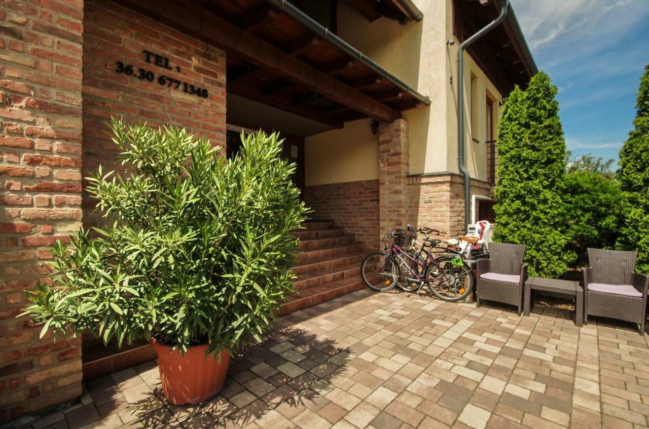 Várfürdő Panzió Gyula Exterior foto